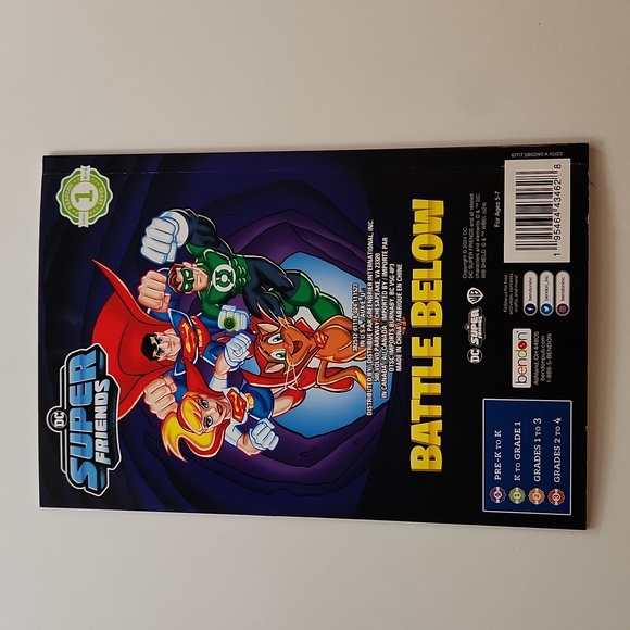 DC Ready to Read LEVEL ONE K1 to 1: Super Friends - Battle Below - 24 pages - Picture 3 of 3